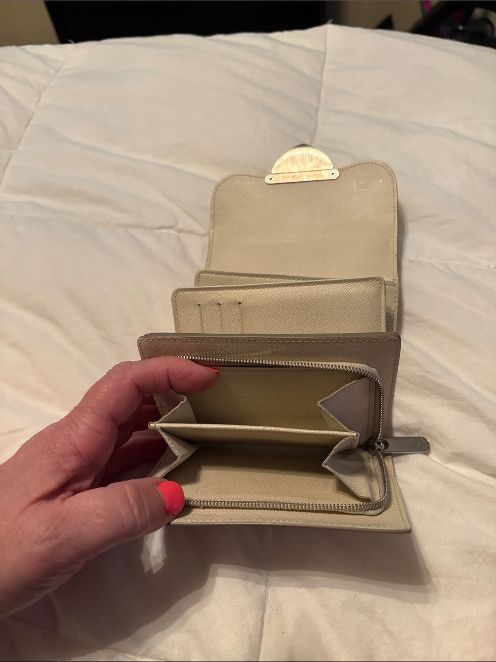 Louis Vuitton Cream Patent Epi Small Wallet with Silver Hardware - Picture 5 of 6